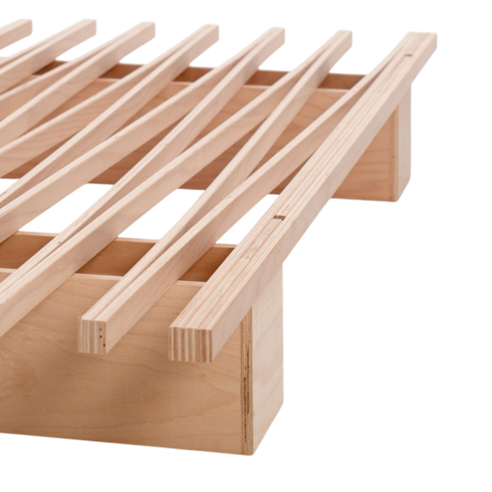 Detailansicht des Bettsystems Tojo v mit elastischen Holzleisten für punktelastischen Schlafkomfort und hohe Stabilität