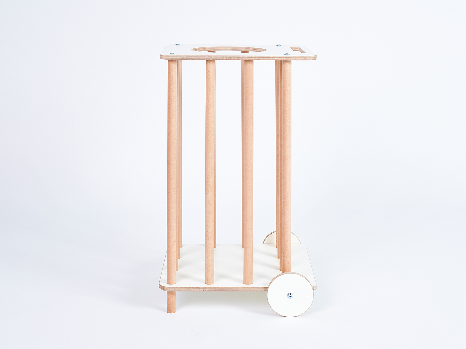 Tojo Zoo Aufbewahrungseinheit mit stabilen Holzstäben und praktischen Rollen, ideal für das Kinderzimmer und die Aufbewahrung von Spielzeugen.